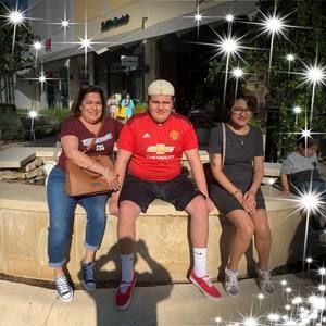 Meet your Posher, Neida